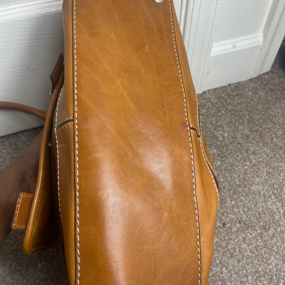 Michael Kors Vintage Tan Leather Satchel shoulder bag - Picture 9 of 11